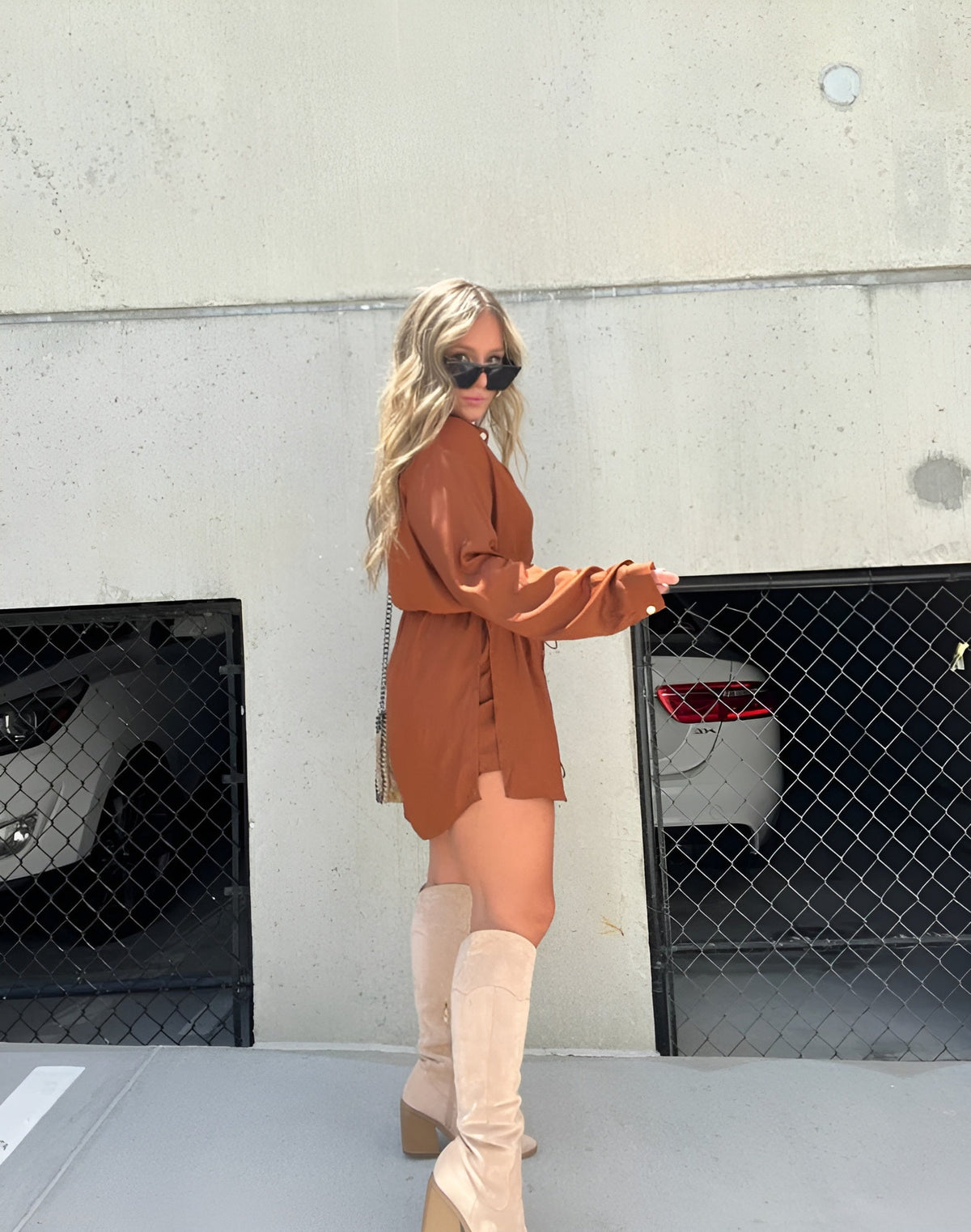 Mercedes| Mono corto satinado elegante