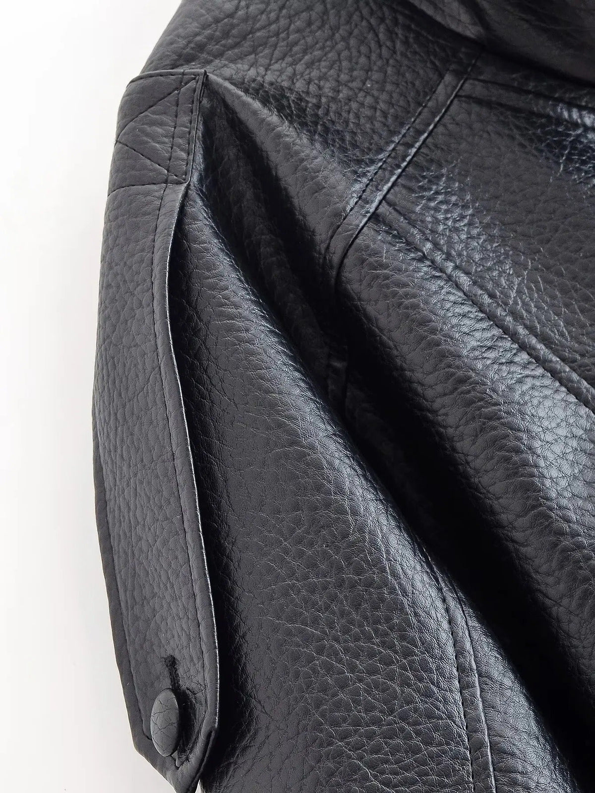 Felicia | Chaqueta oversize de cuello alto de imitación de piel