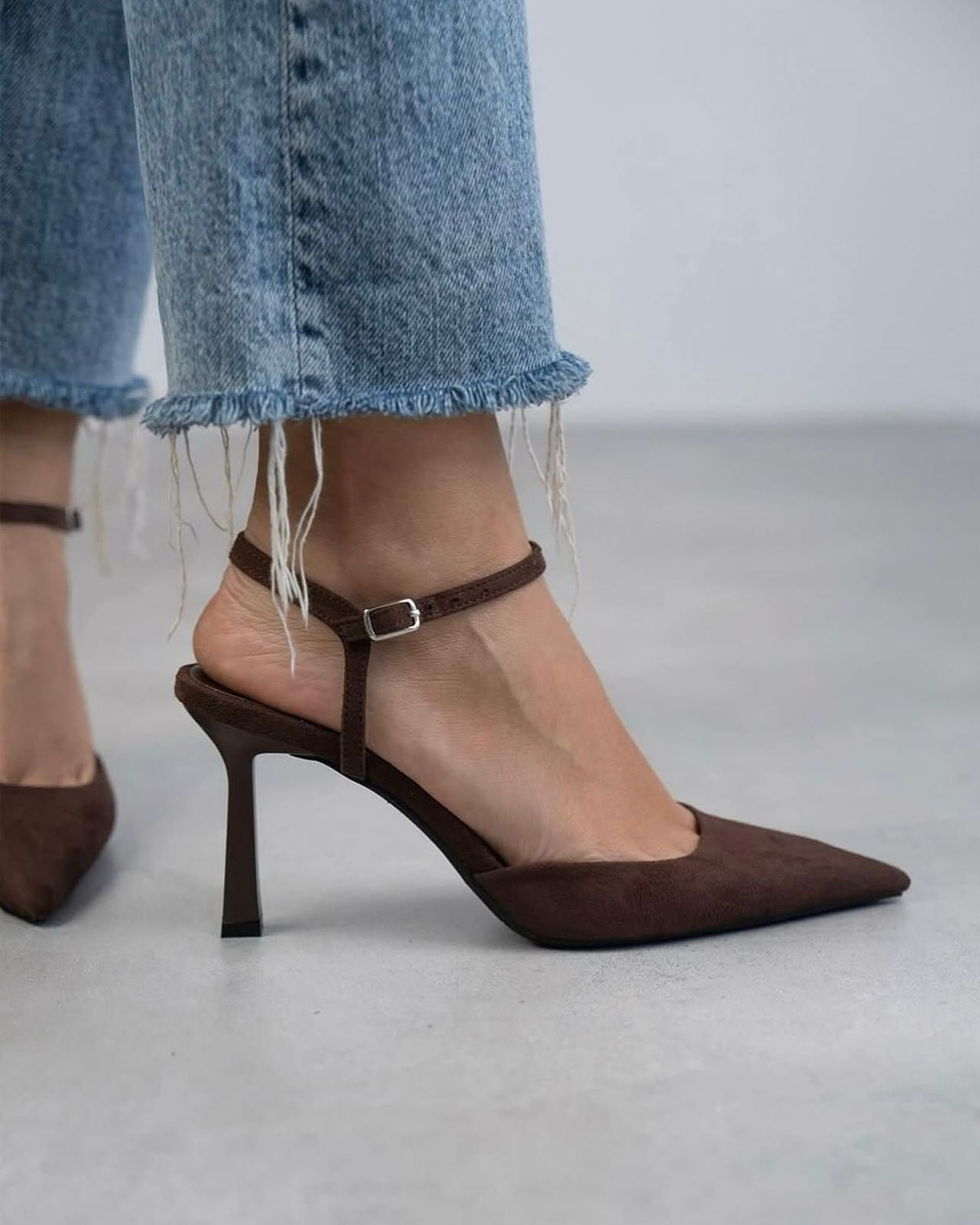 BROWN MUSE