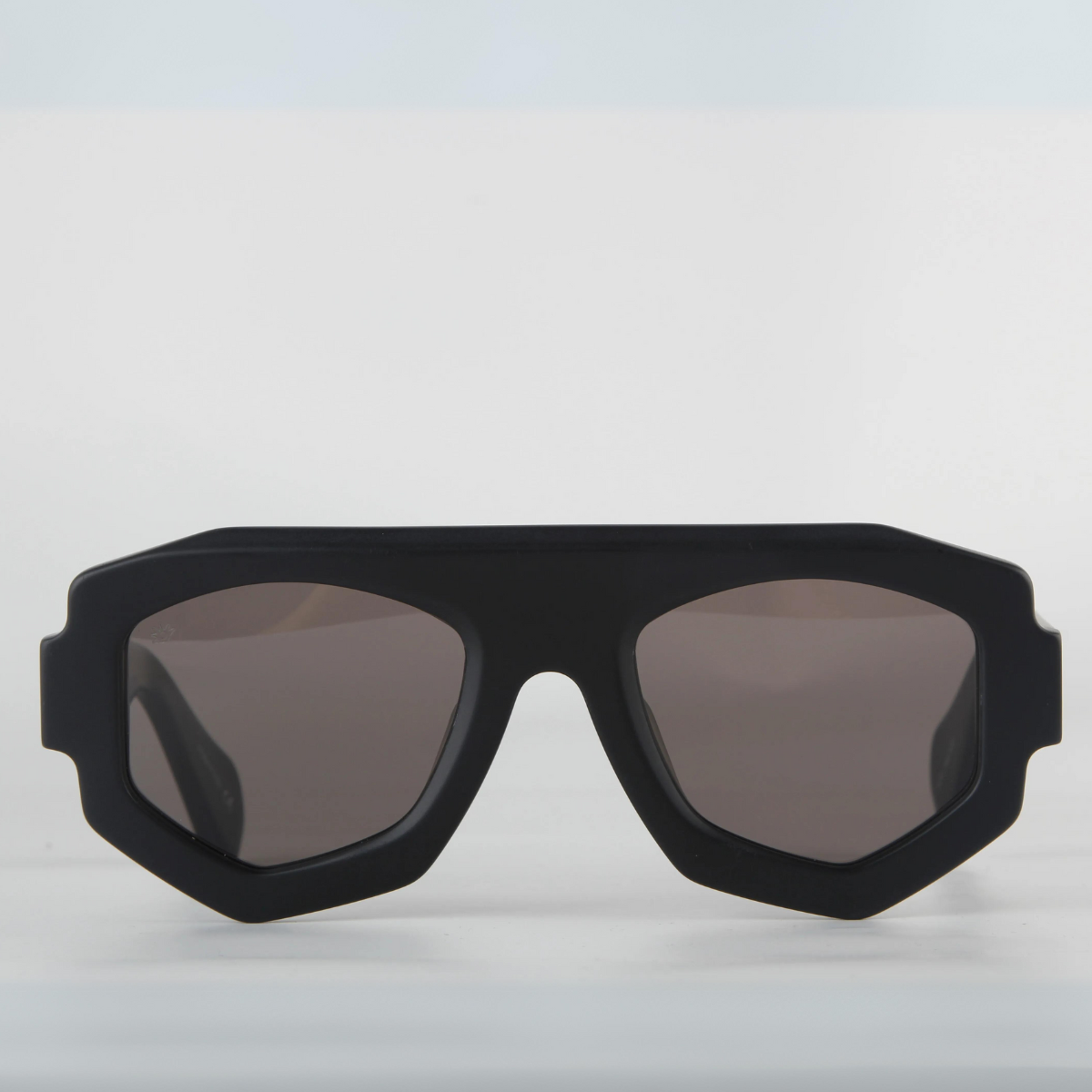 CoutureGrid Shades