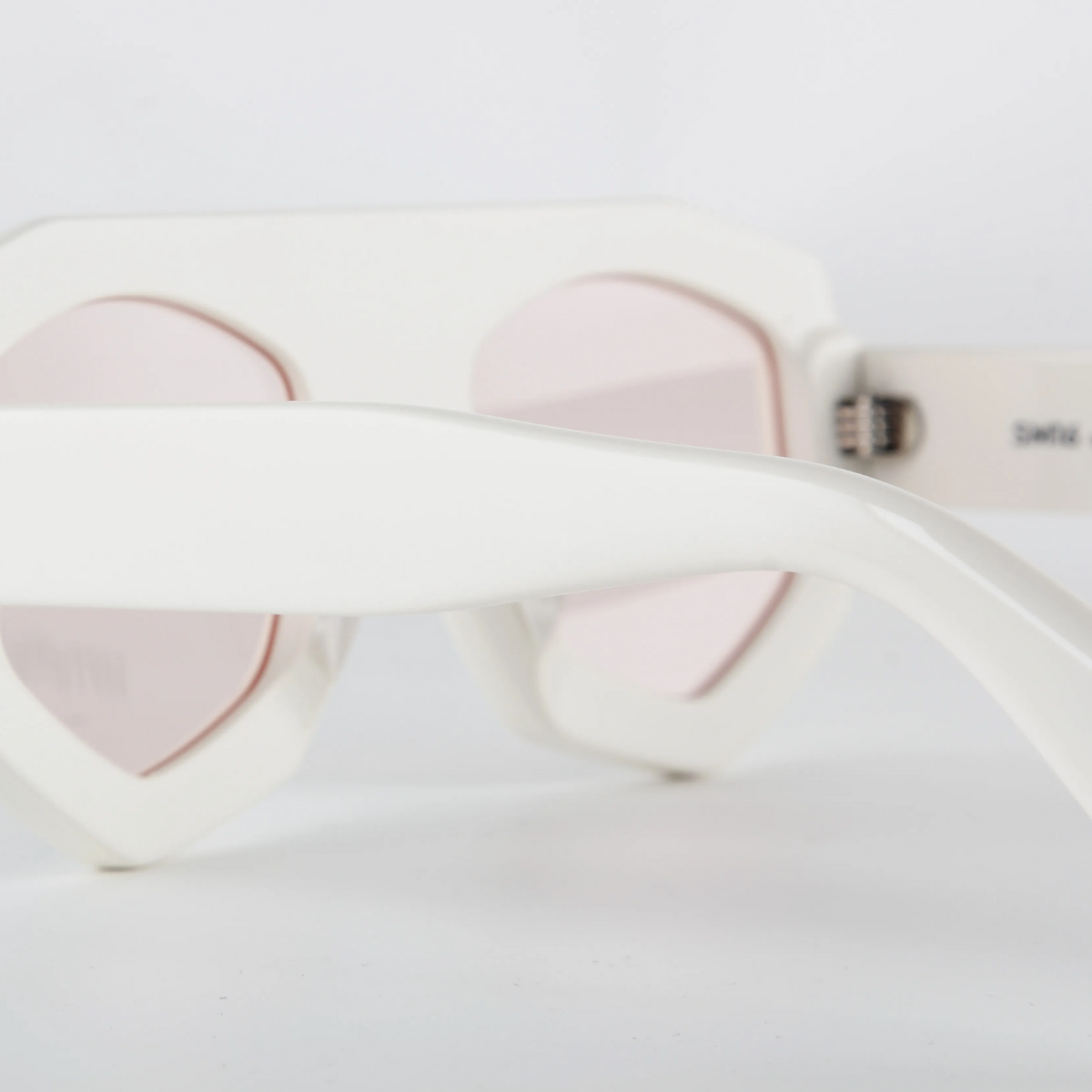CoutureGrid Shades