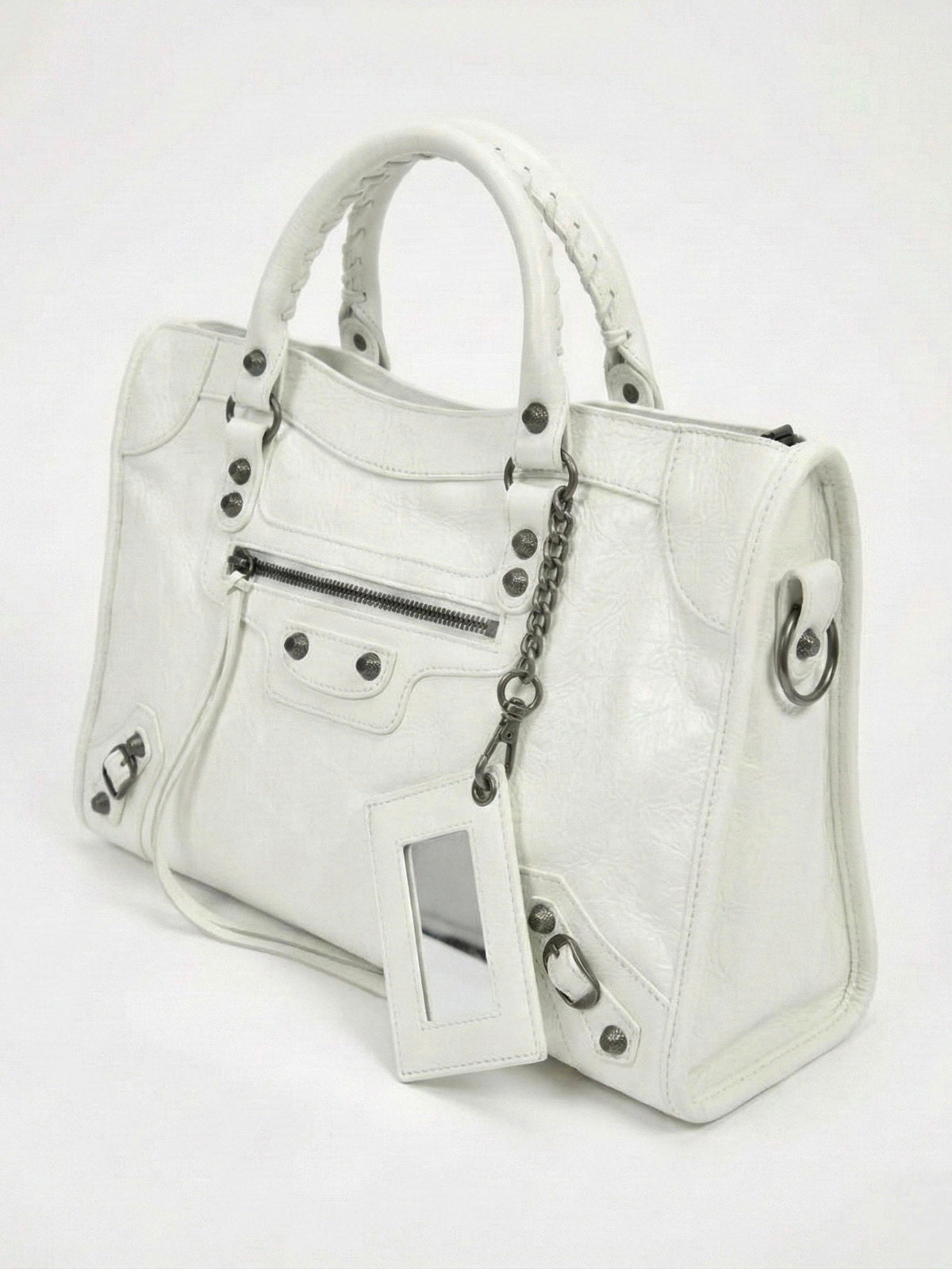 Carmela - Bolso Elegante con Interior Espacioso y Diseño Minimalista