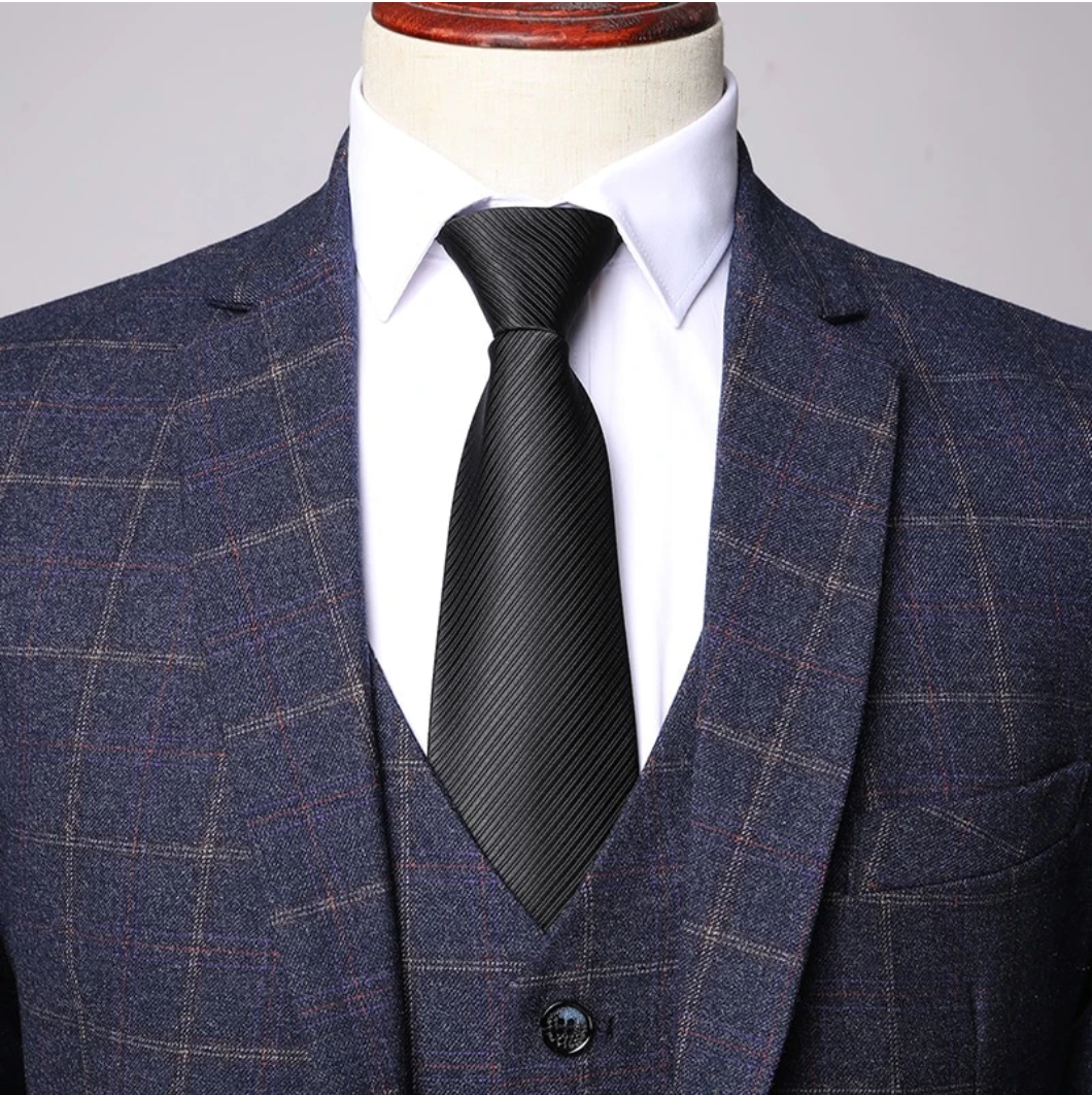 Traje de Tres Piezas Shelby