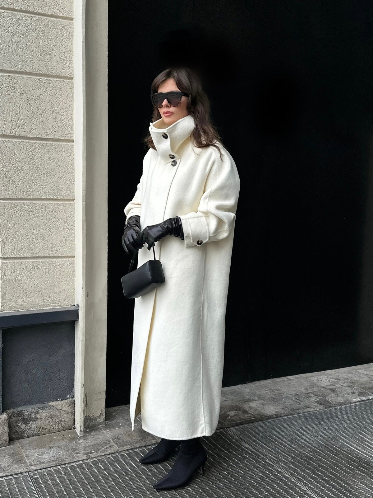 Amaya | Elegante Abrigo Largo de Cuello Alto