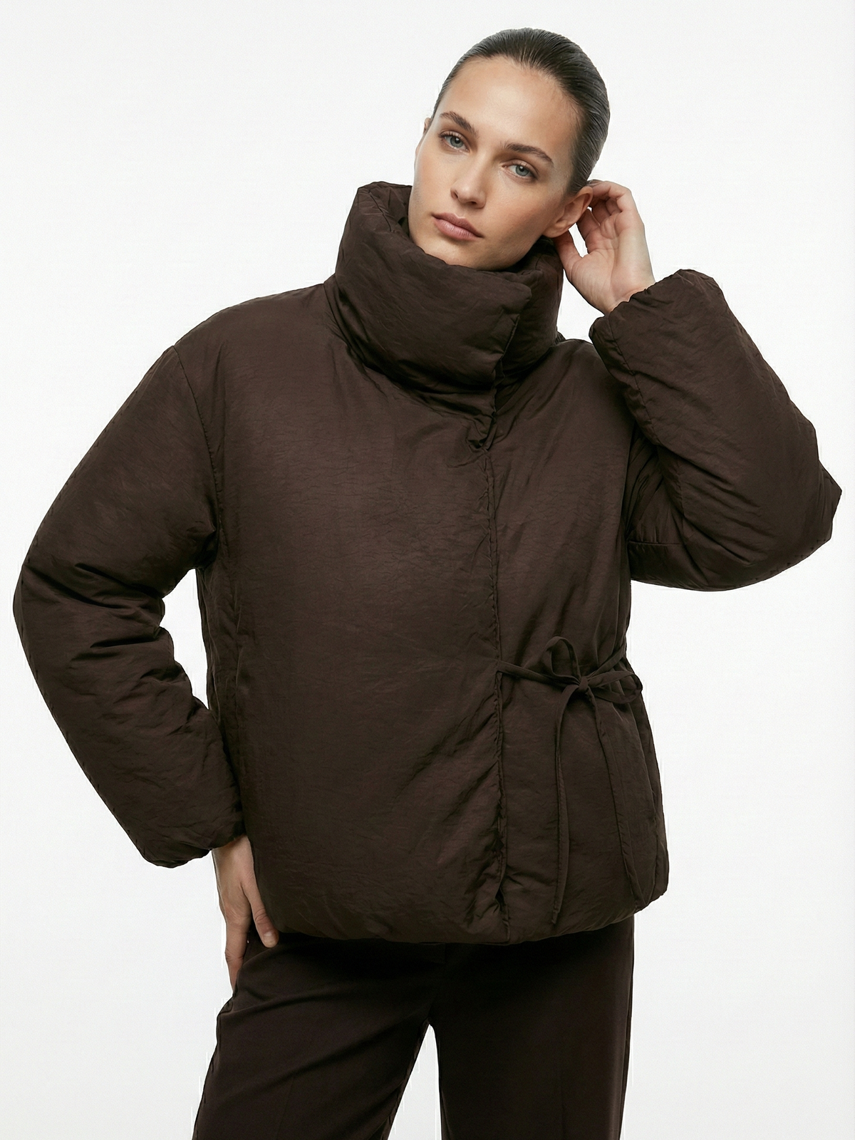 Lottie | Plumífero Cruzado Resistente al Viento e Impermeable