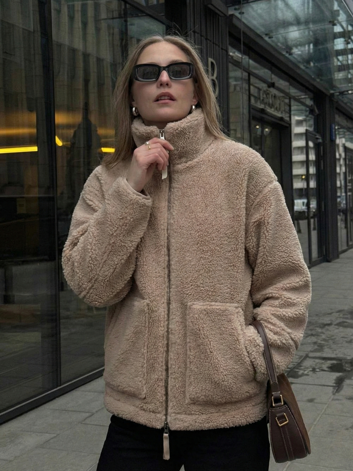 Maddy | Chaqueta Impermeable con Cremallera y Cuello Alto de Forro Polar Teddy