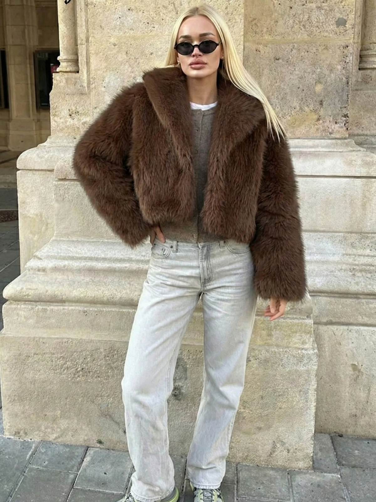 Ayla | Chaqueta Corta de Pelo Sintético con Cuello Ancho