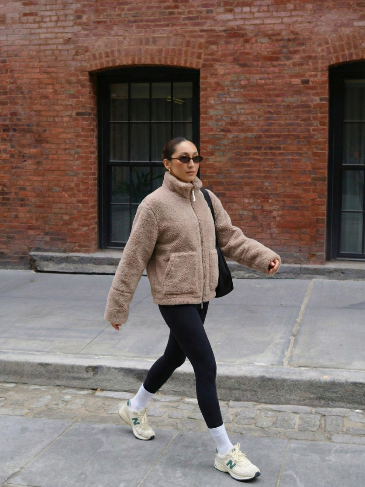 Maddy | Chaqueta Impermeable con Cremallera y Cuello Alto de Forro Polar Teddy