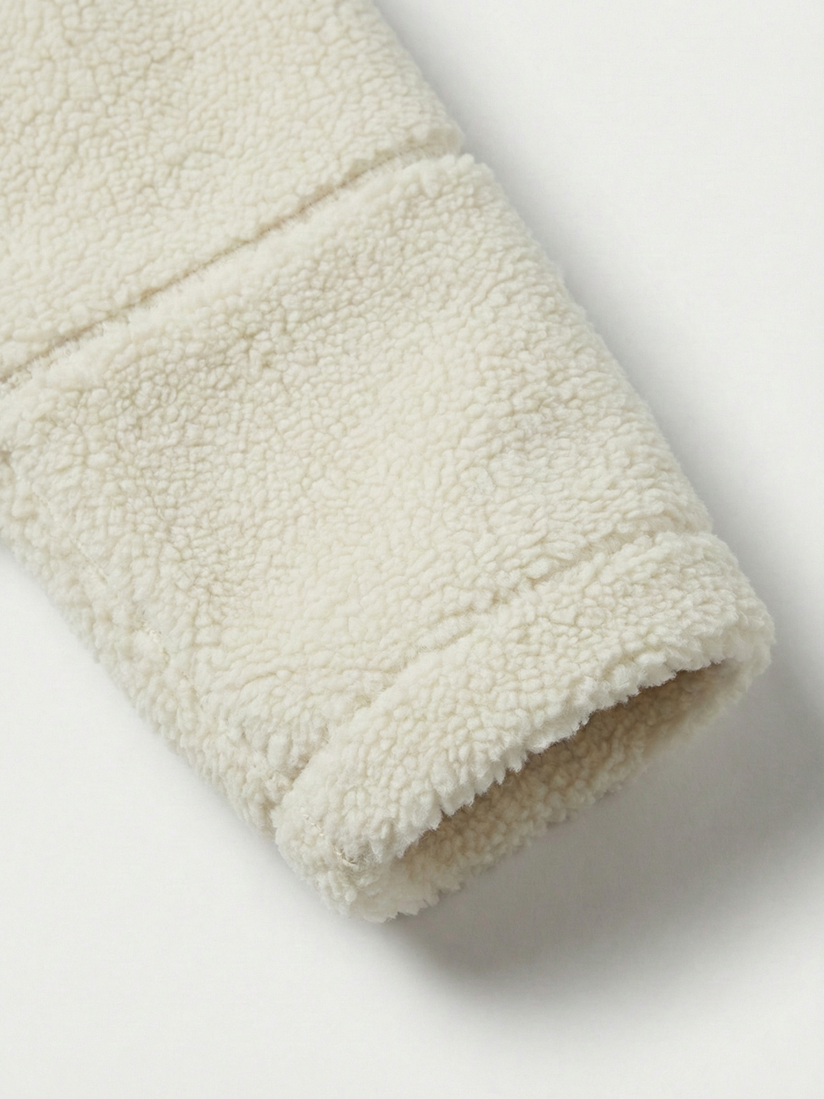 Maddy | Chaqueta Impermeable con Cremallera y Cuello Alto de Forro Polar Teddy