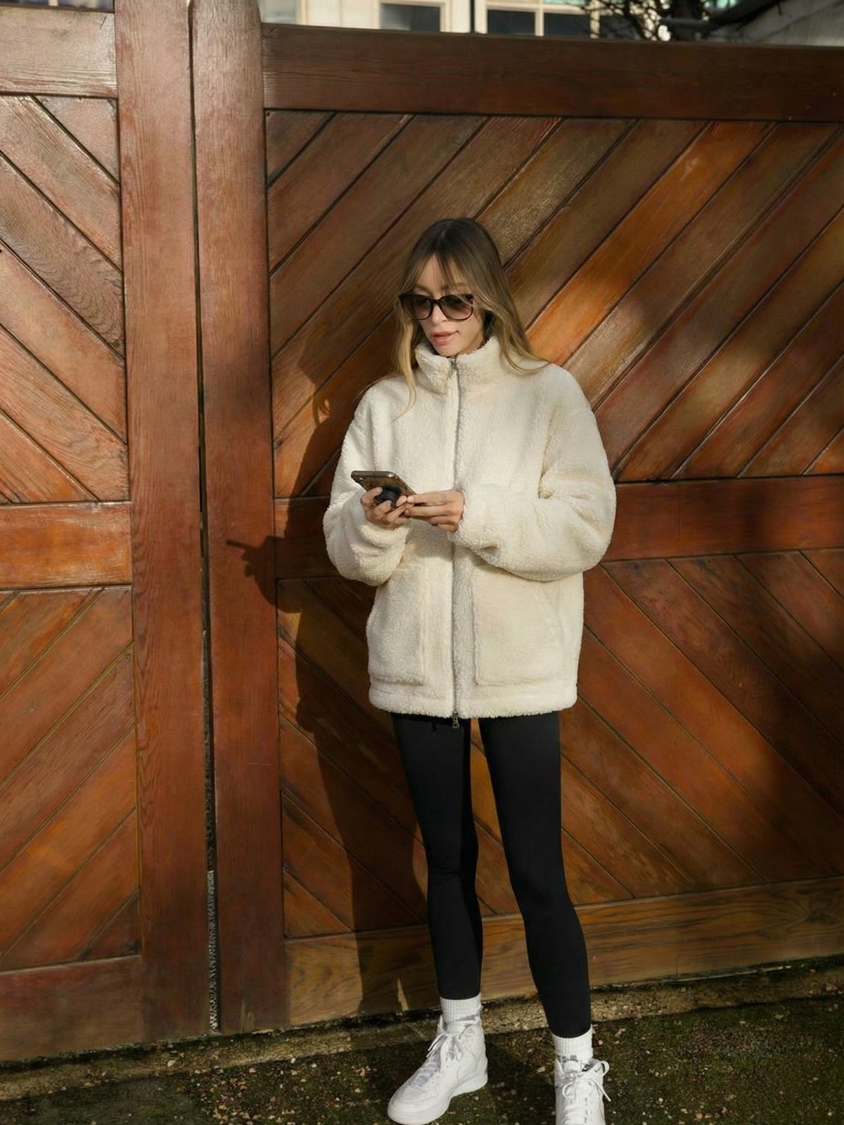 Maddy | Chaqueta Impermeable con Cremallera y Cuello Alto de Forro Polar Teddy