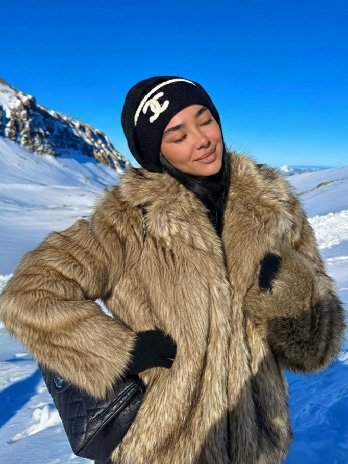 Emily | Chaqueta Corta de Invierno de Pelo Sintético