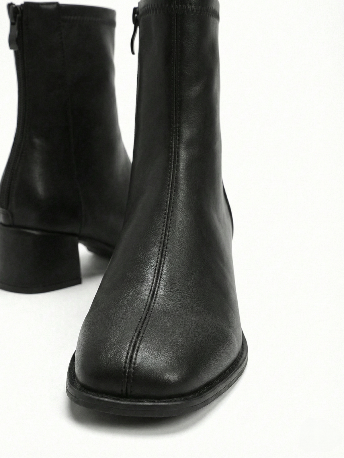 Chelsea | Botines minimalistas con tacón bloque