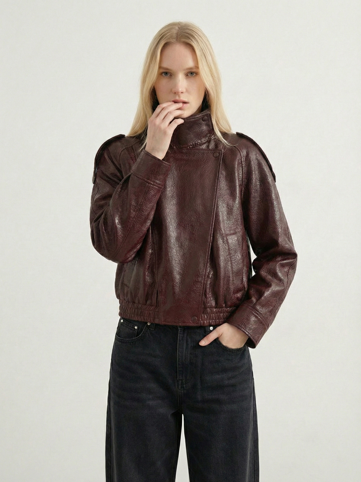 Felicia | Chaqueta oversize de cuello alto de imitación de piel