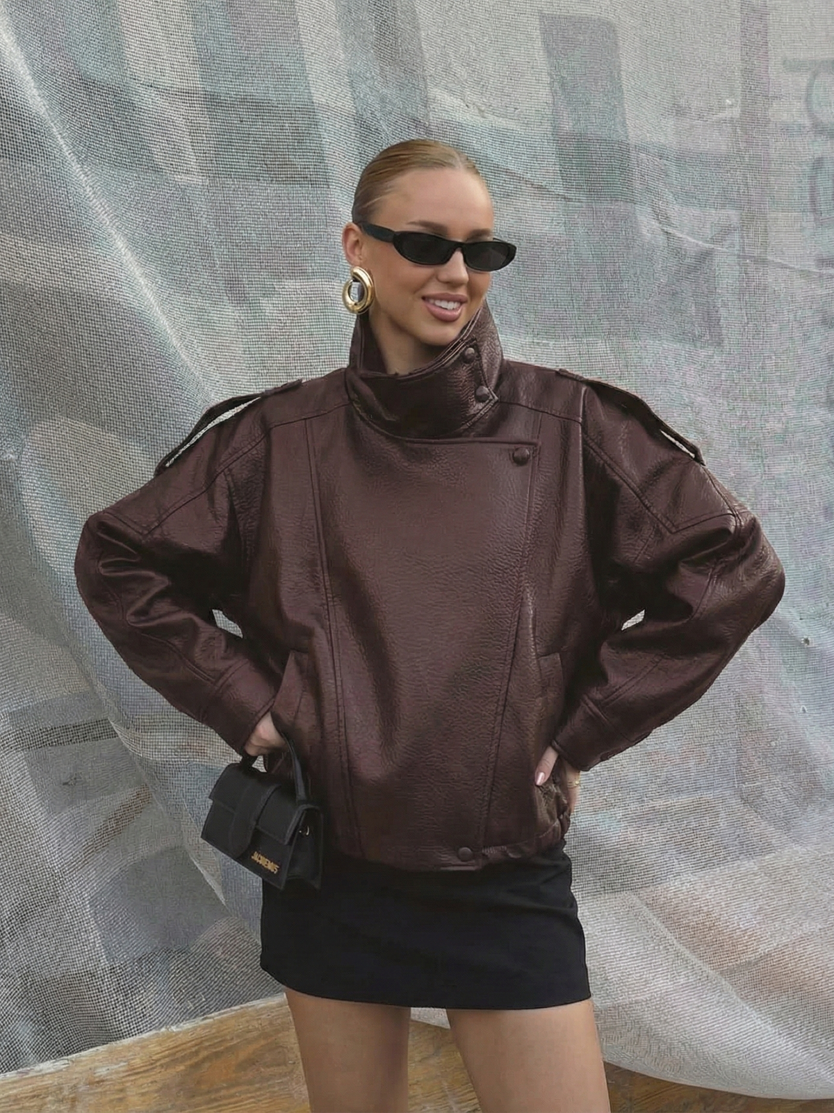 Felicia | Chaqueta oversize de cuello alto de imitación de piel