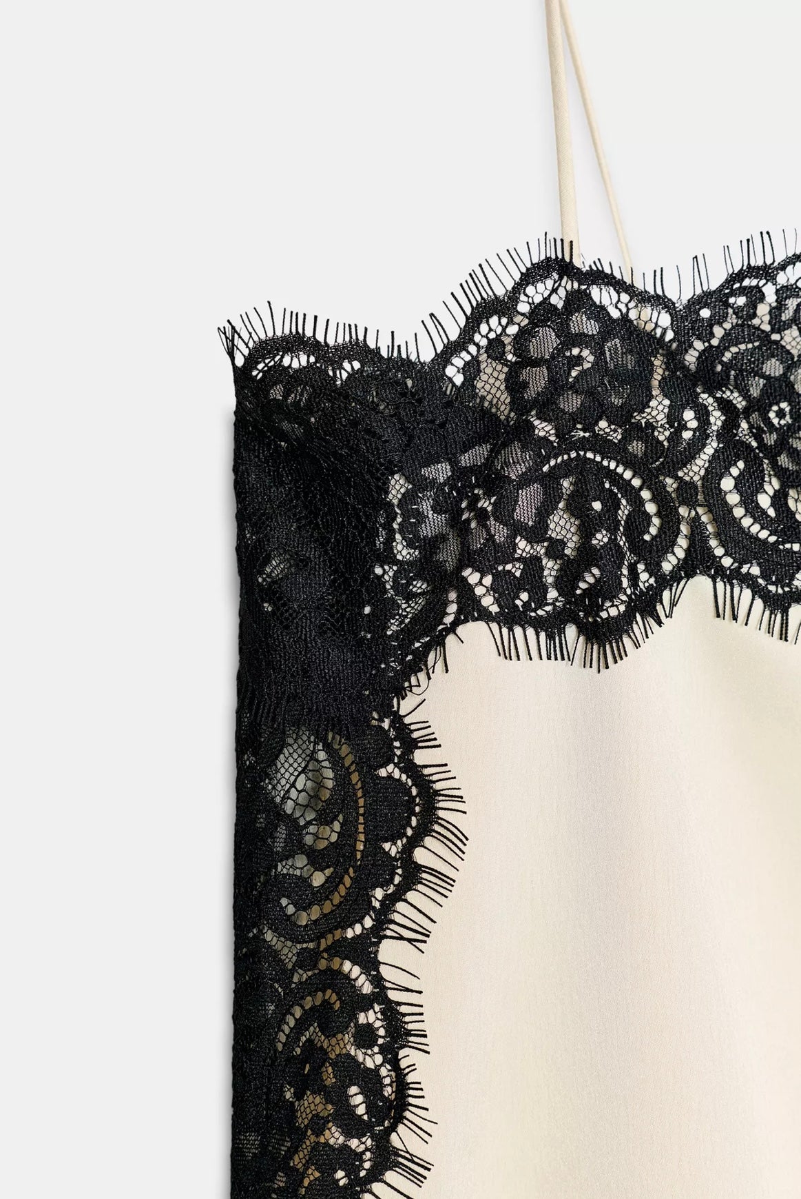 Irina Top con ribete de encaje negro - Blanco