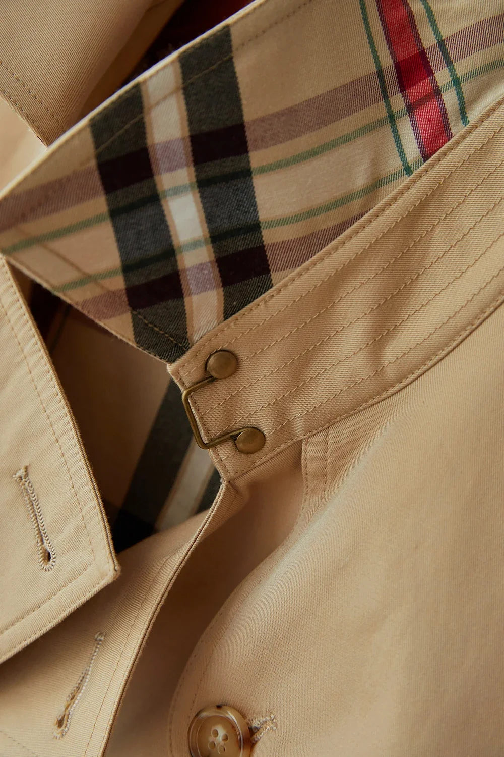 Letifen | Gabardina con Doble Botonadura y Cinturón