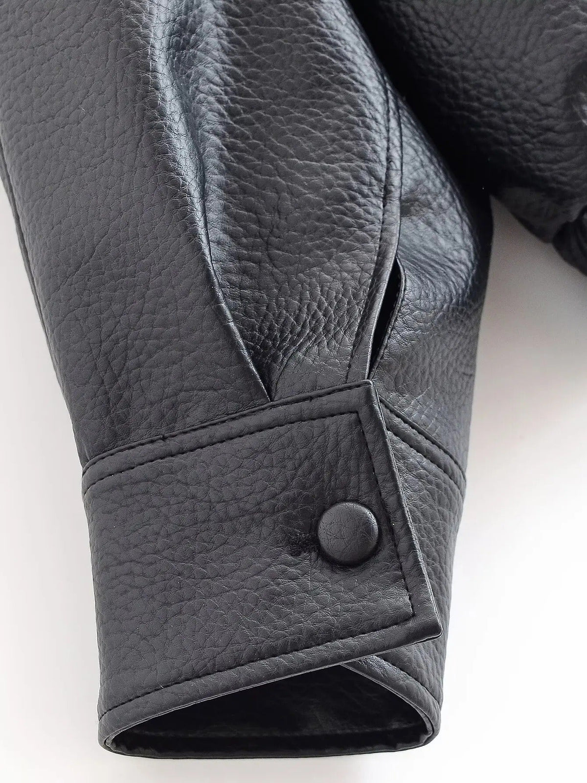 Felicia | Chaqueta oversize de cuello alto de imitación de piel
