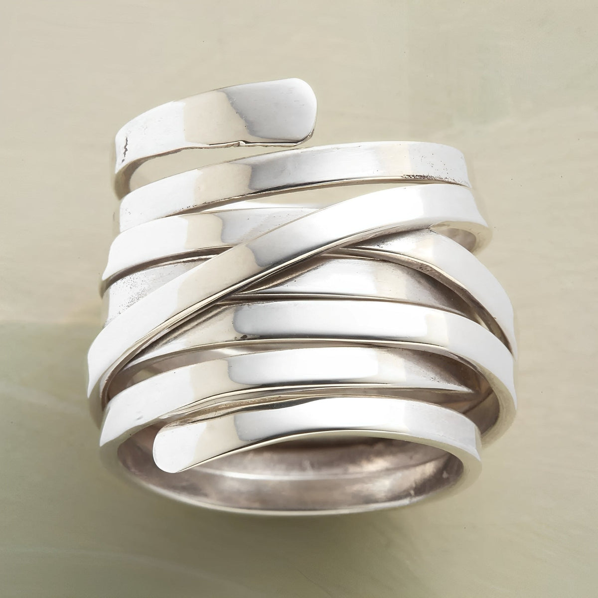 Valena – Anillo Plata Estructurada